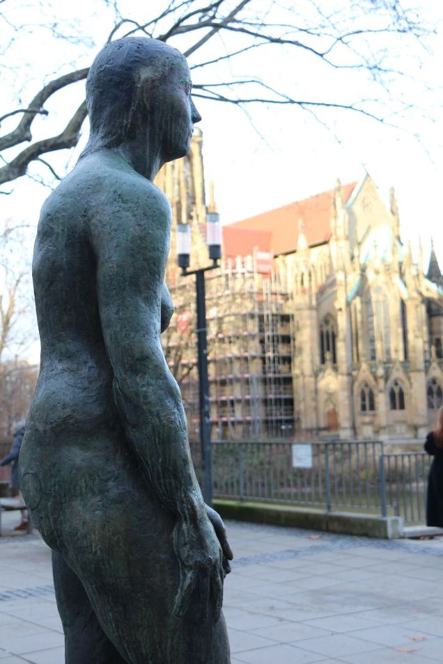 statue Feuersee Stuttgart-West