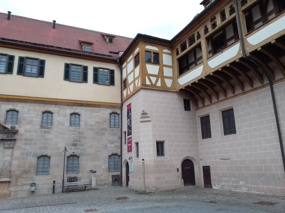 Tuebinbgen castle courtyard 